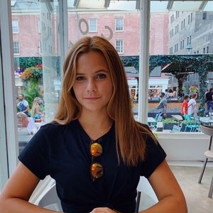 Meet your Posher, Brooke